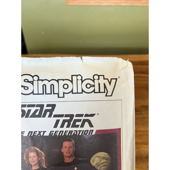 Simplicity Star Trek 1989 Costume Sew Pattern 9394 Size BB (34-44) UNCUT - Picture 3 of 11